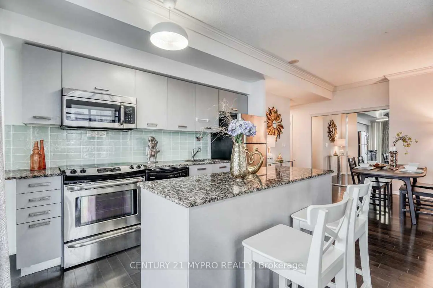 Additional image 13 of 832 Bay Street 2810