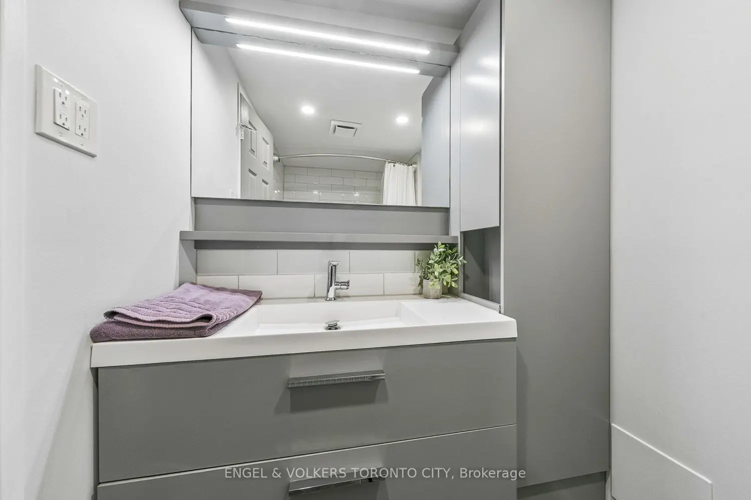 Additional image 17 of 1425 Ghent Avenue 501