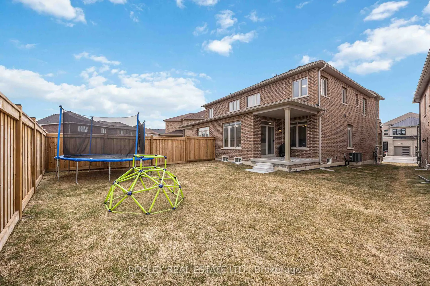 Additional image 19 of 29 Ferragine Crescent