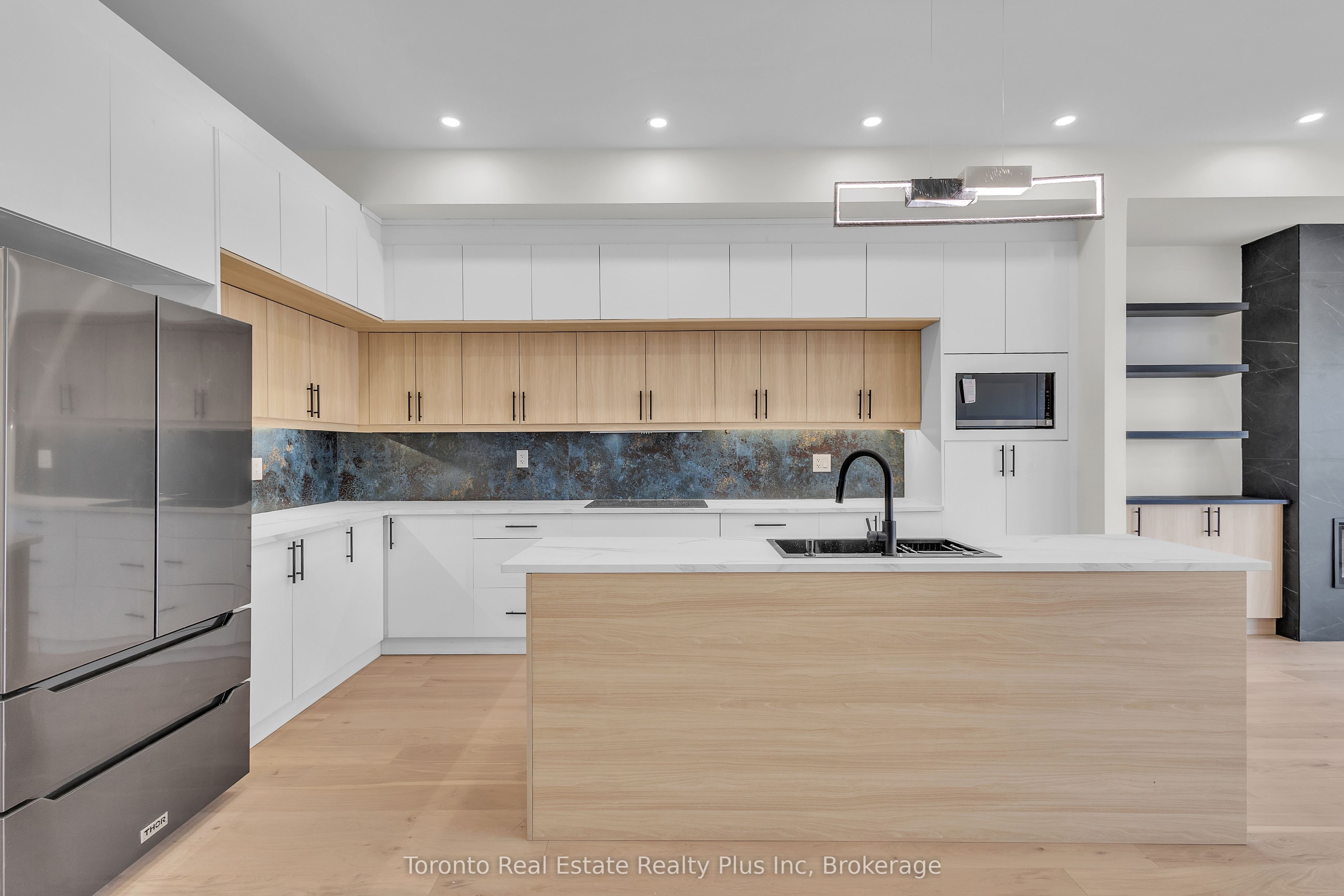 Additional image 5 of 138 Bowie Avenue, Toronto, ON, M6E 2R2