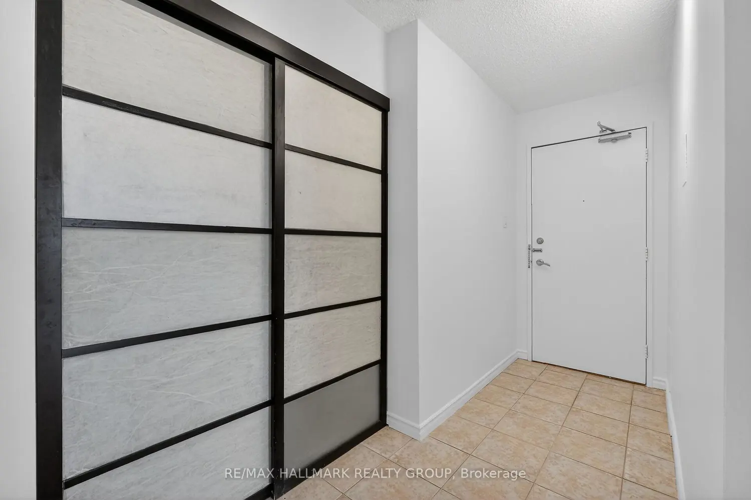 Additional image 4 of 158C Mcarthur Avenue 1408