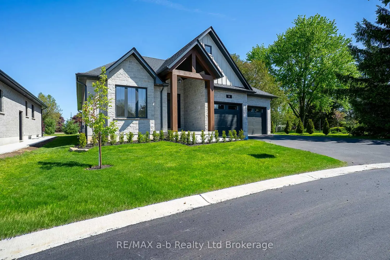 16 Cornwell Crescent