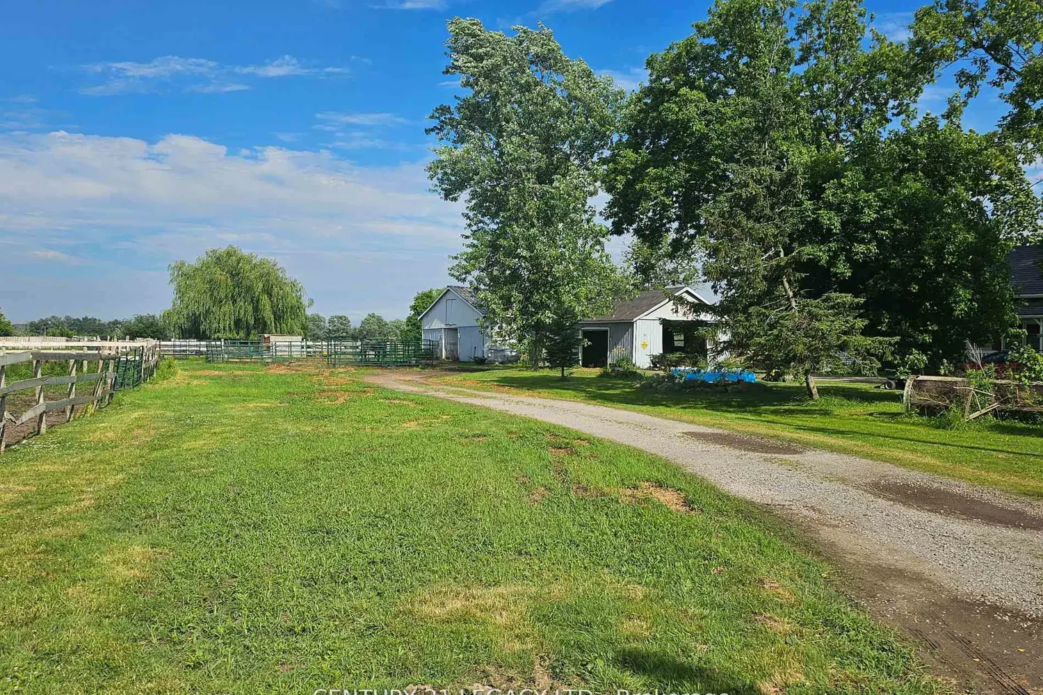 Additional image 10 of 2569 Bertie Road