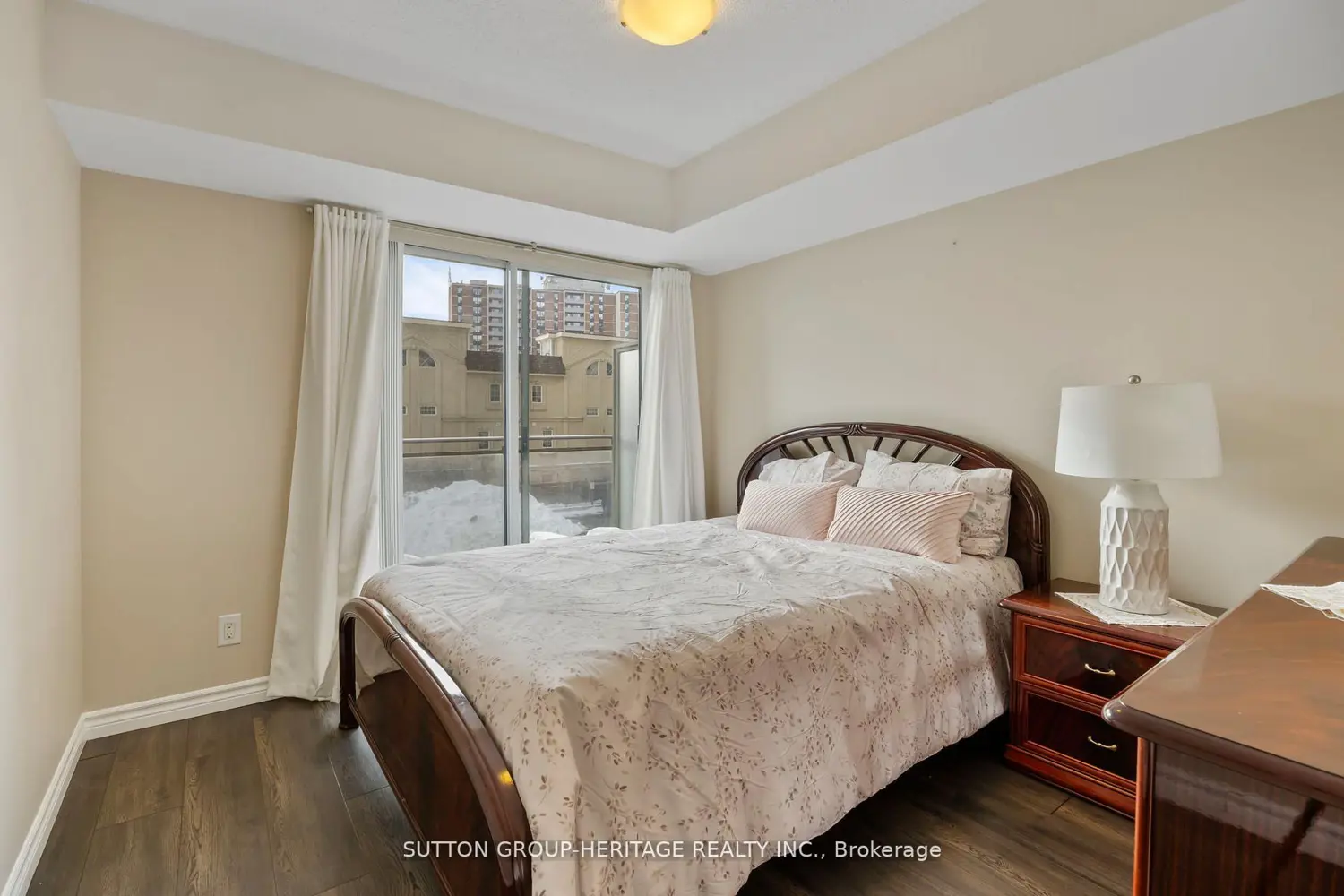 Additional image 11 of 1235 Bayly Street 213