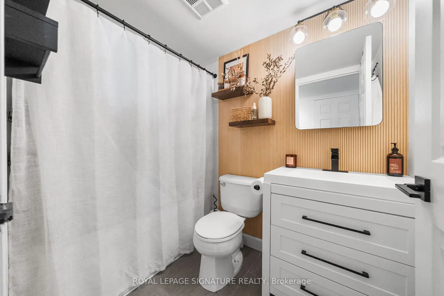 Additional image 17 of 1369 Bloor Street 1402
