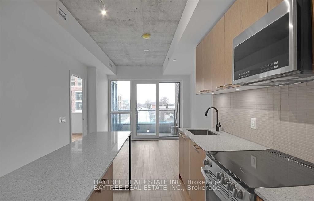 216-1808 St Clair Avenue W, Toronto, ON, M6N 0C1