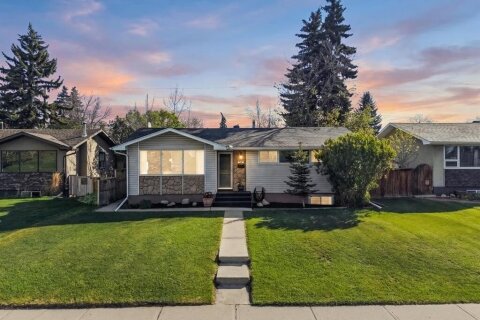 Additional image 7 of 2420 Langriville Drive SW, Calgary, AB, T3E 5G8