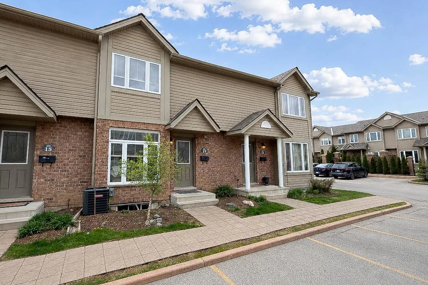 1600 Mickleborough Drive 17