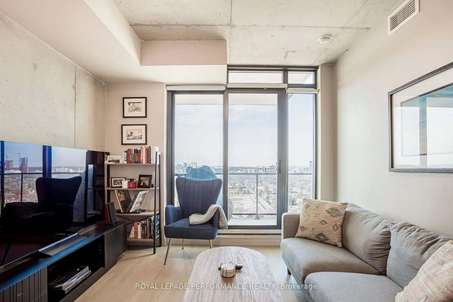 Additional image 2 of 203 Catherine Street 1704