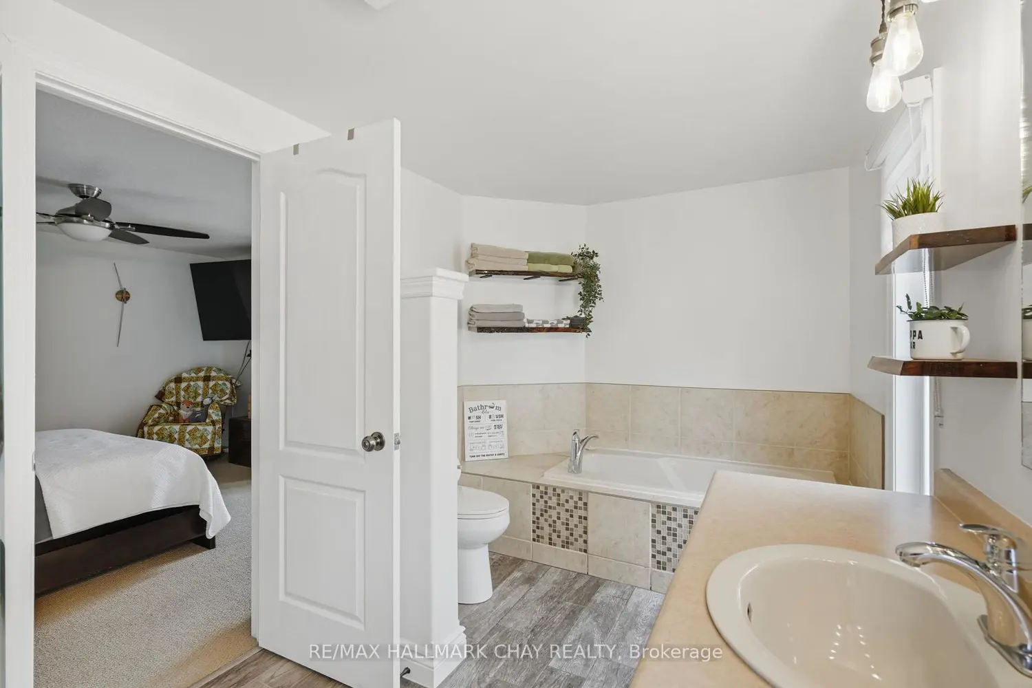 Additional image 11 of 17 Armeda Clow Crescent