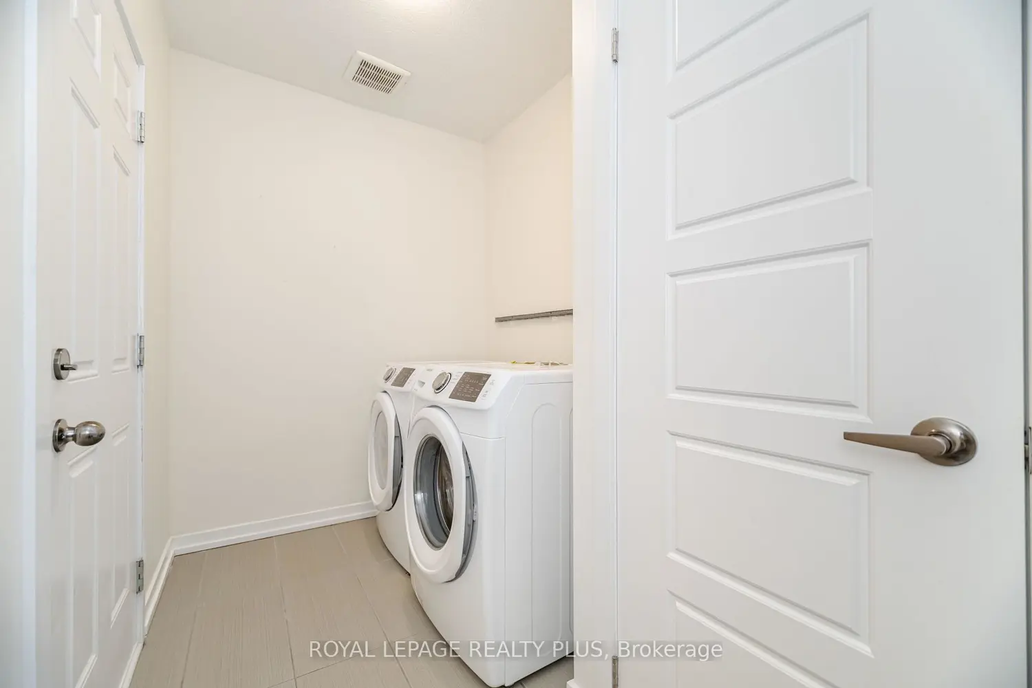 Additional image 9 of 12 Pagebrook Crescent