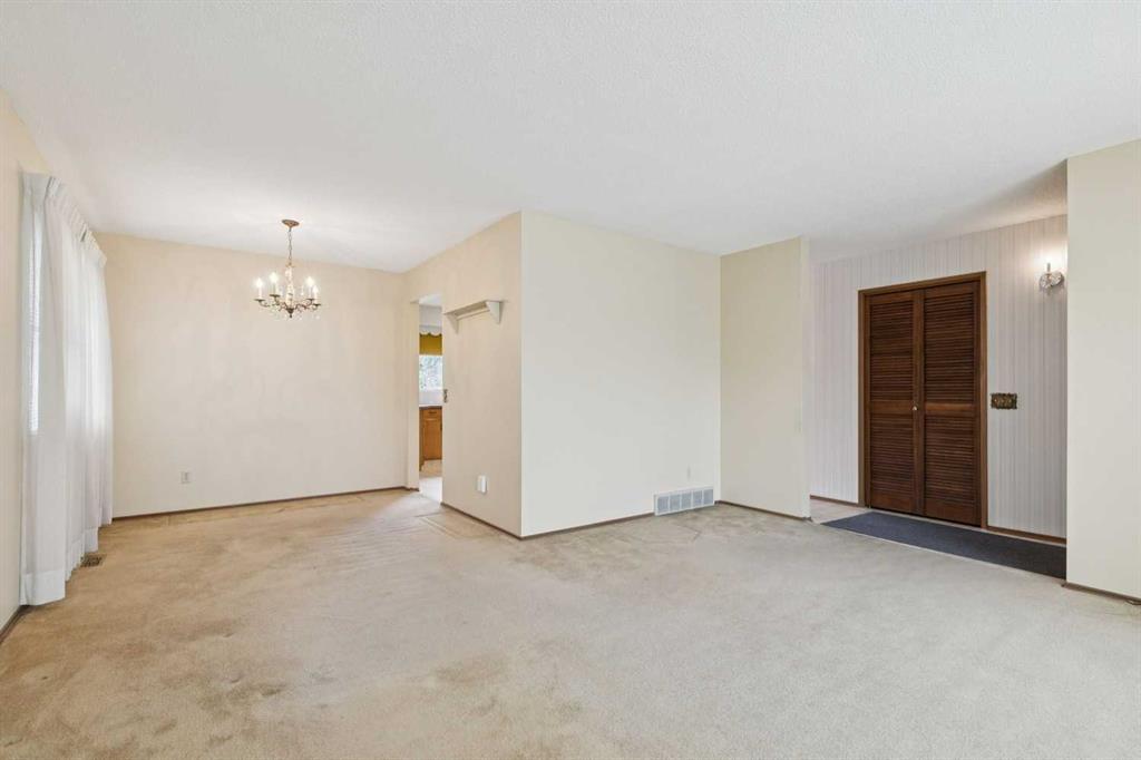 Additional image 6 of 146 Oakmoor Place SW, Calgary, AB, T2V 4A3