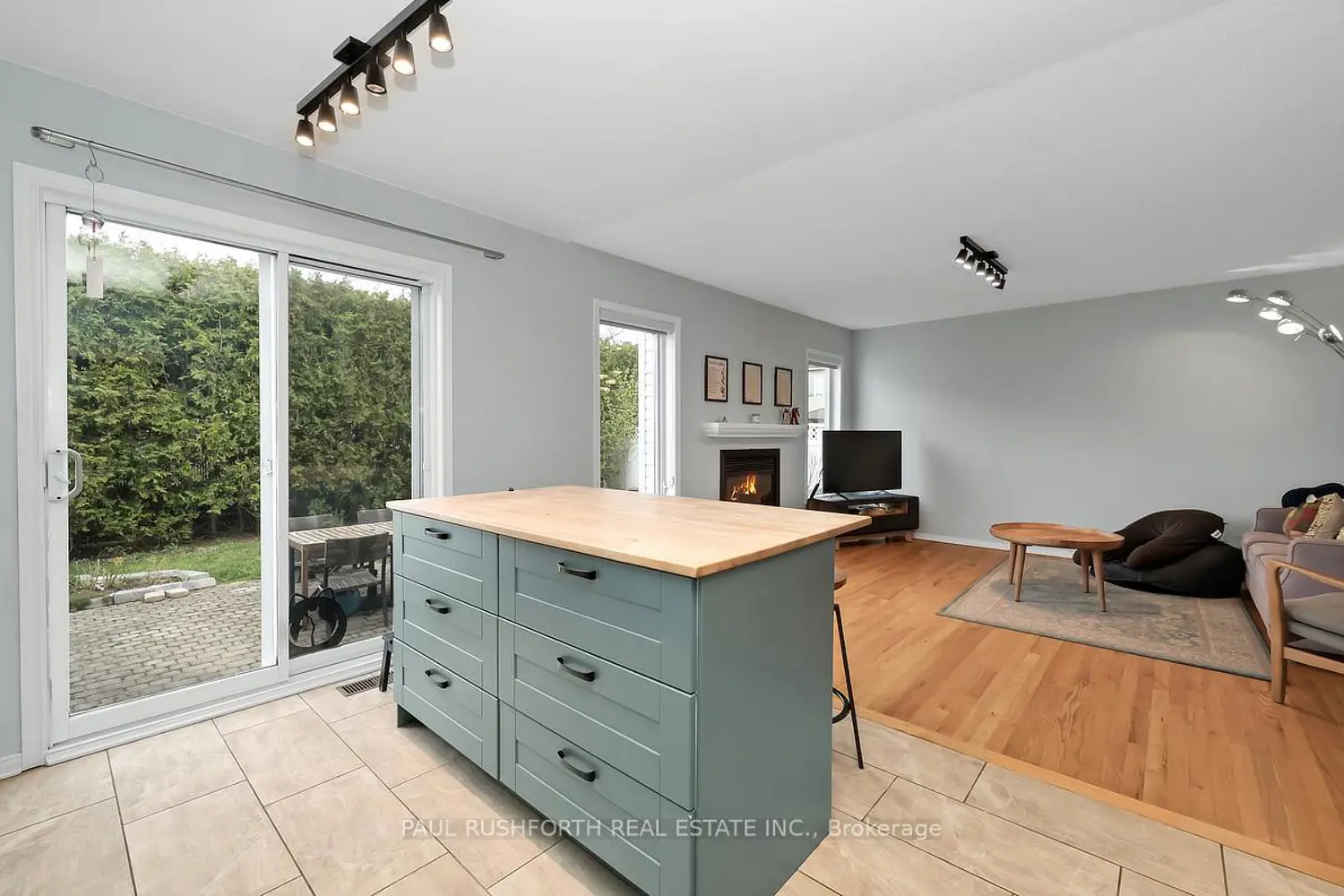 2123 Esprit Drive photo 5