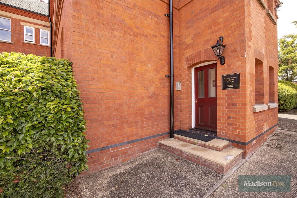 Additional image 16 of 3 bed flat to rentAlexandra House, Richmond Drive, Woodford Green, Essex IG8