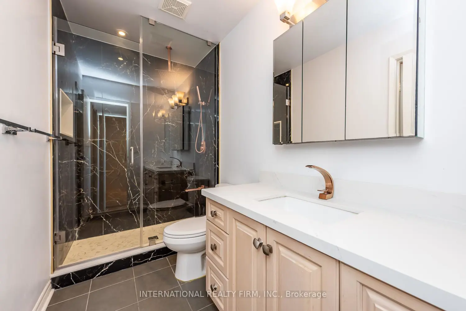 Additional image 16 of 6855 Glen Erin Drive 15