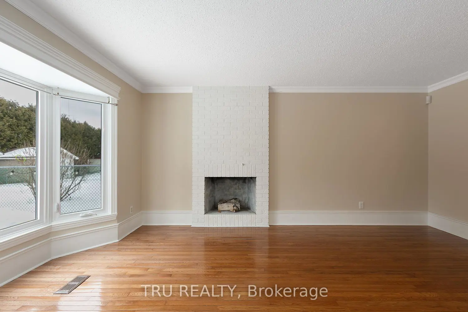 1078 St Emmanuel Terrace photo 5