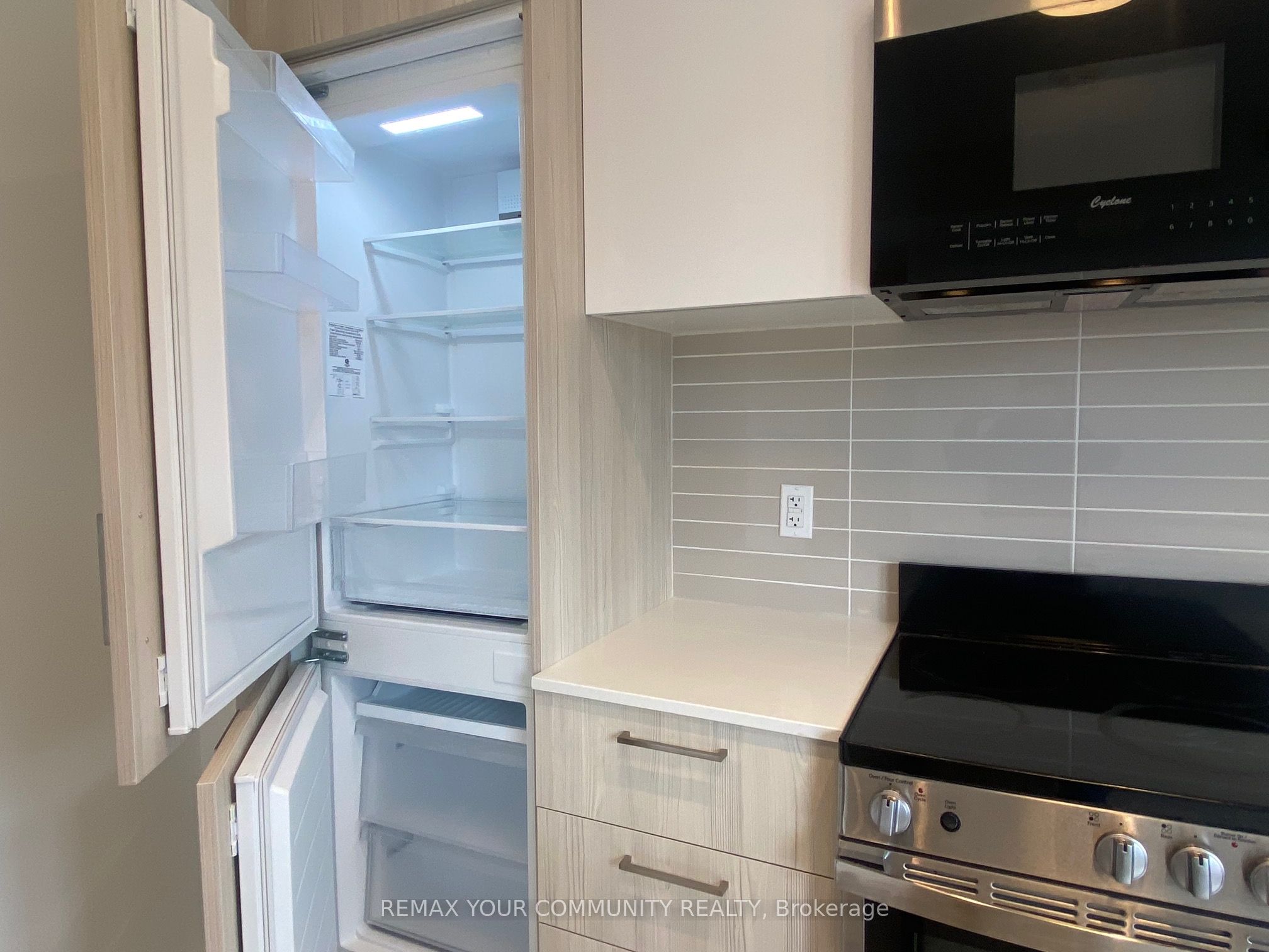 Additional image 6 of 901-65 Mutual Street, Toronto, ON, M5B 0E5