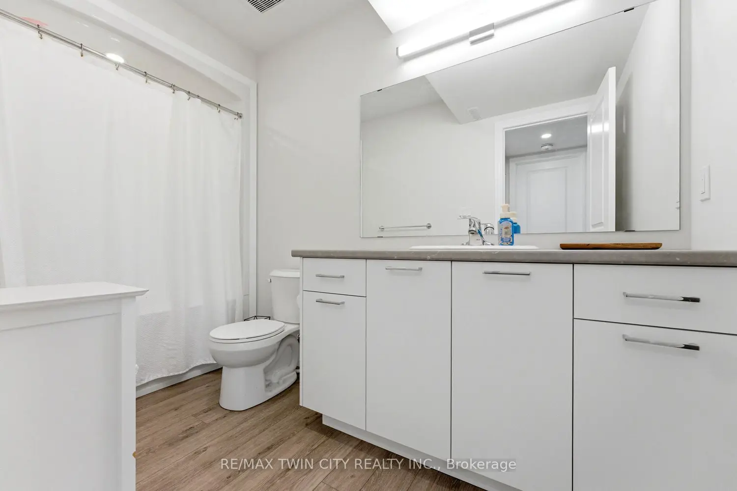 Additional image 13 of 52 Braun Avenue