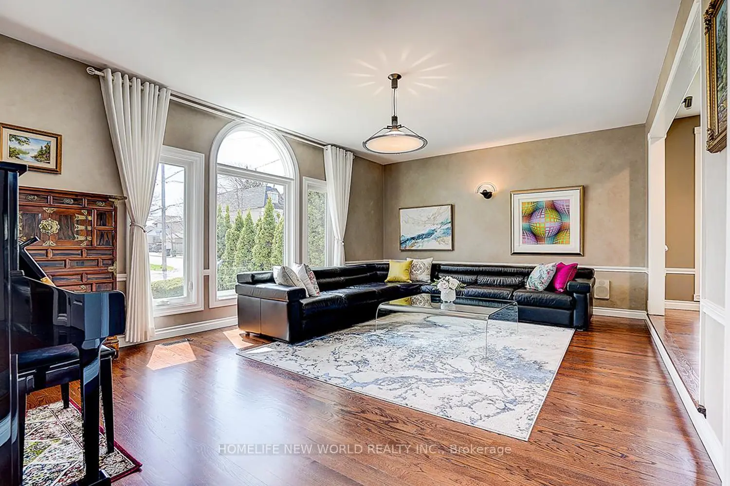 Additional image 4 of 594 Woburn Avenue