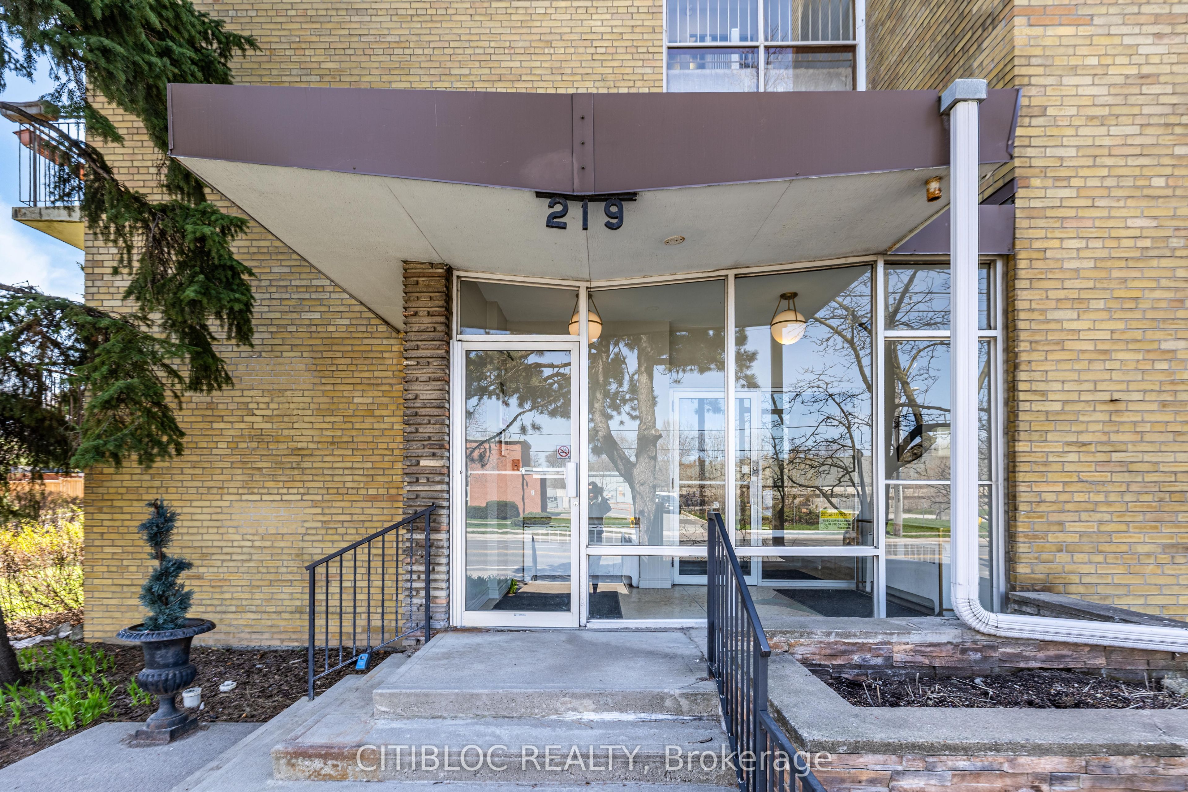 Additional image 3 of 201-219 Wilson Avenue, Toronto, ON, M5M 3B2