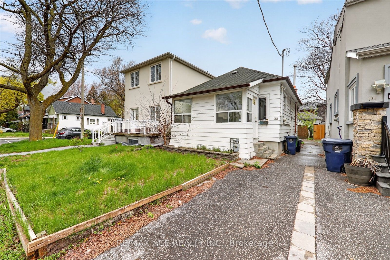 183 Glebemount Avenue, Toronto, ON, M4C 3S9