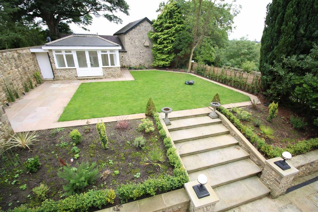 Additional image 19 of 5 bed detached house to rentThe Green, High Coniscliffe, Darlington DL2
