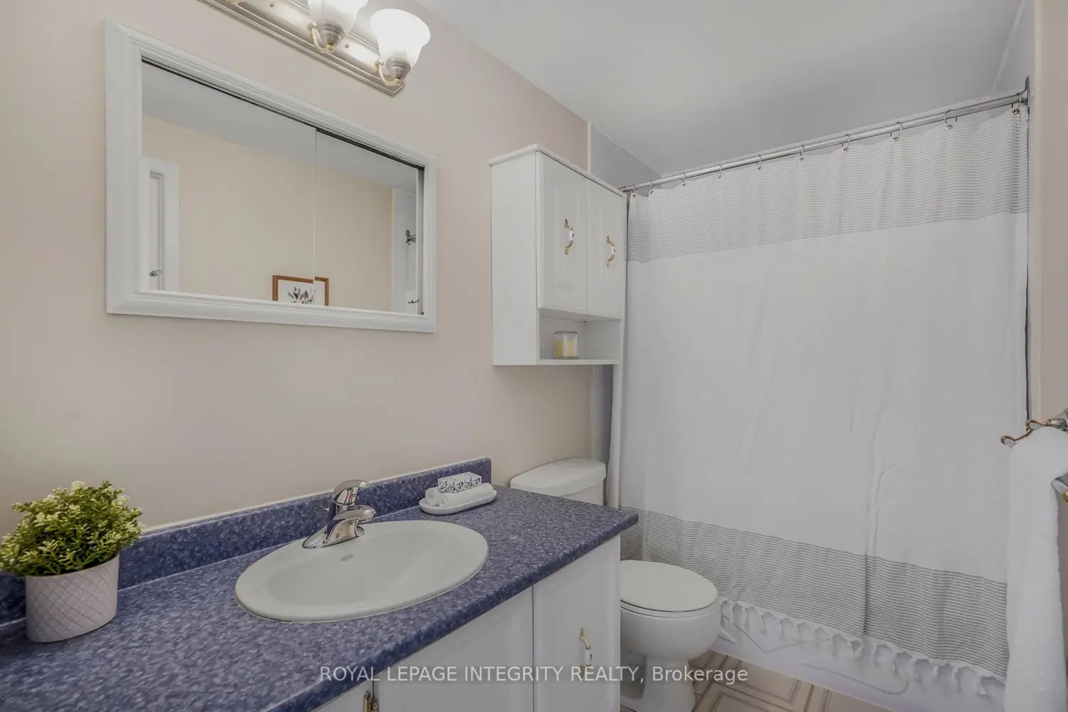 Additional image 12 of 74 Valewood Crescent