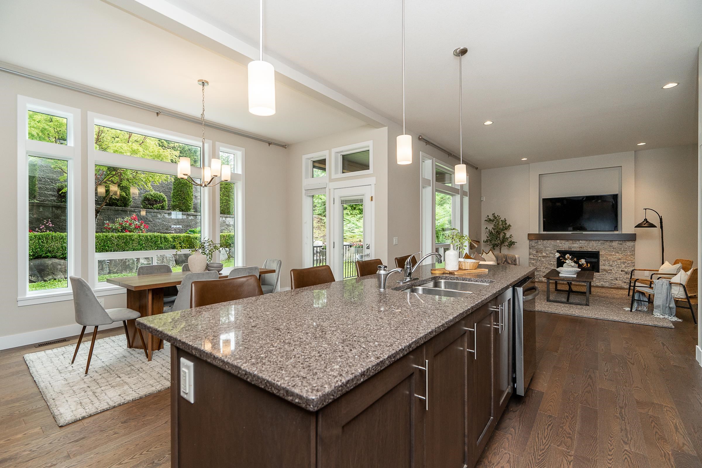 3565 Highland Drive, Coquitlam, BC, V3E 0K2 photo 5