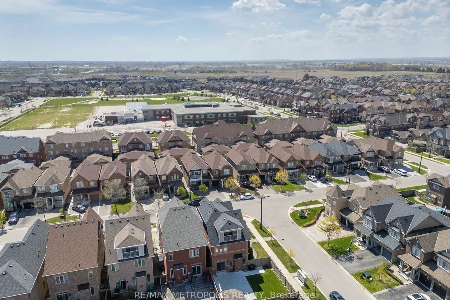 Additional image 20 of 115 Pelee Avenue