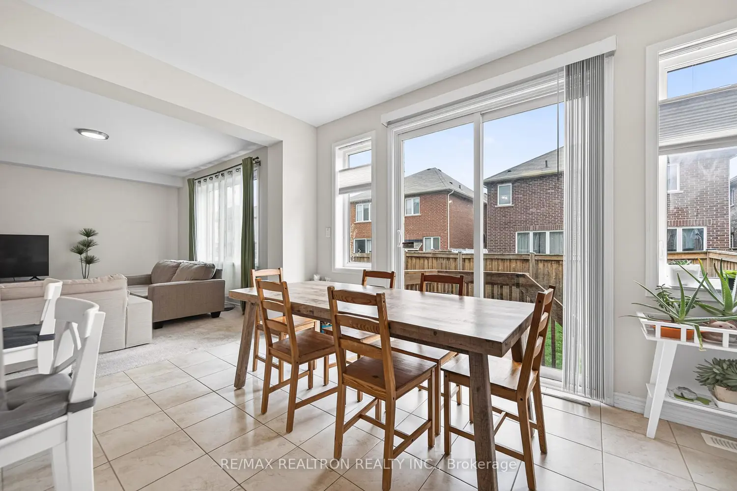 Additional image 3 of 81 Enford Crescent
