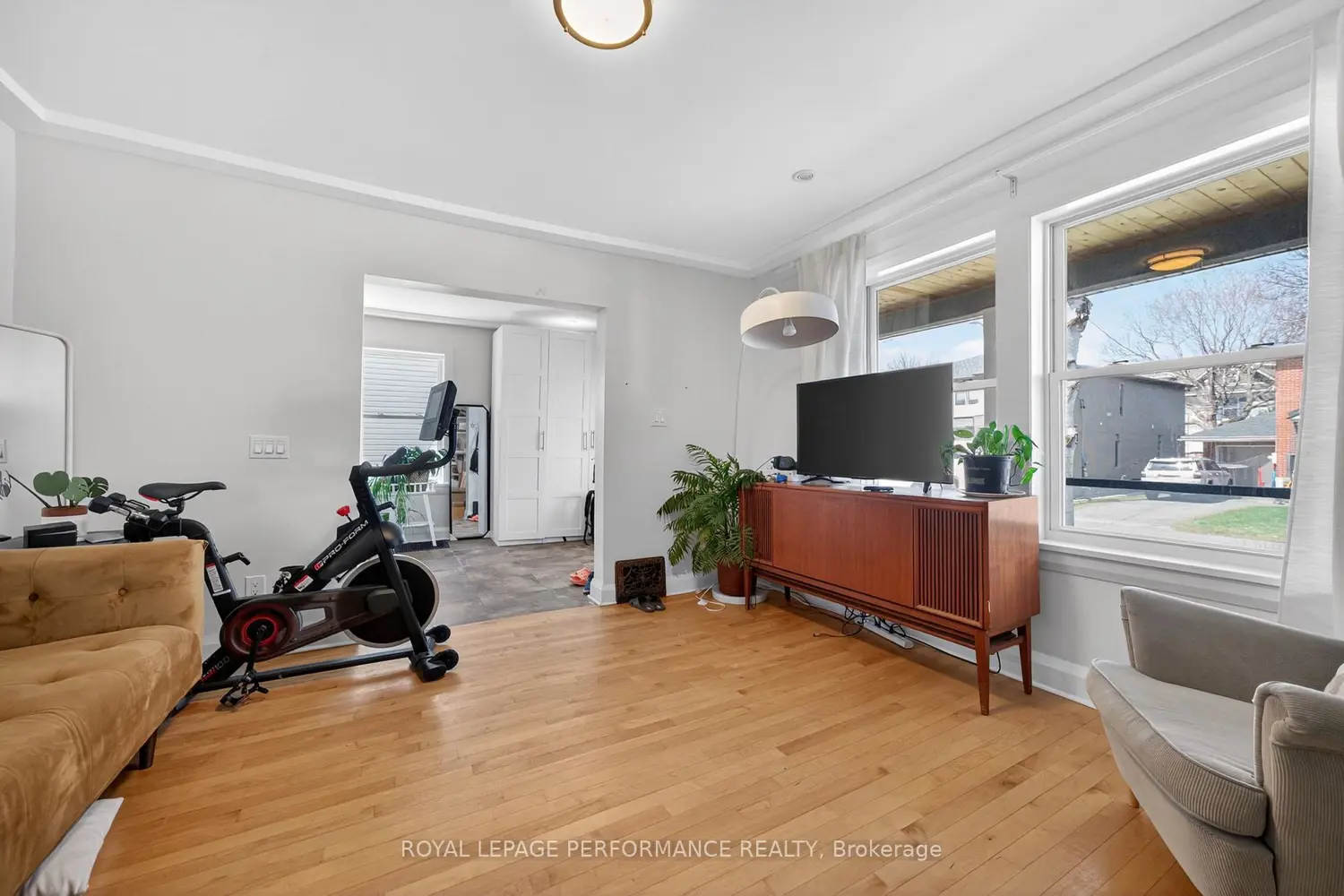 324 Duncairn Avenue photo 3