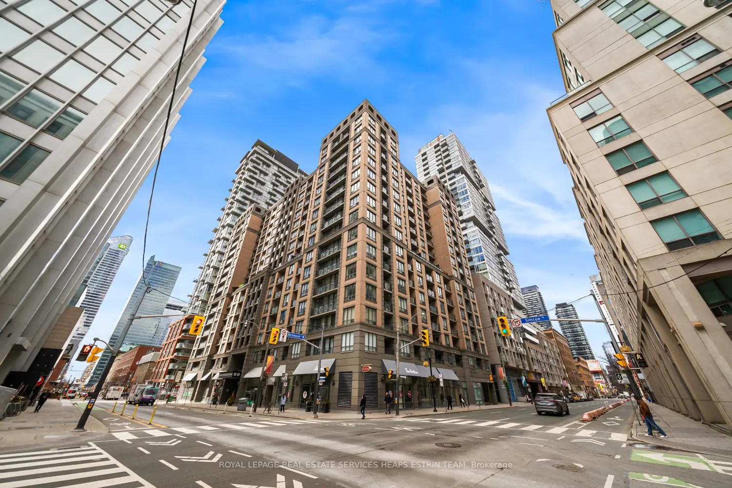 Additional image 4 of 140 Simcoe Street 702