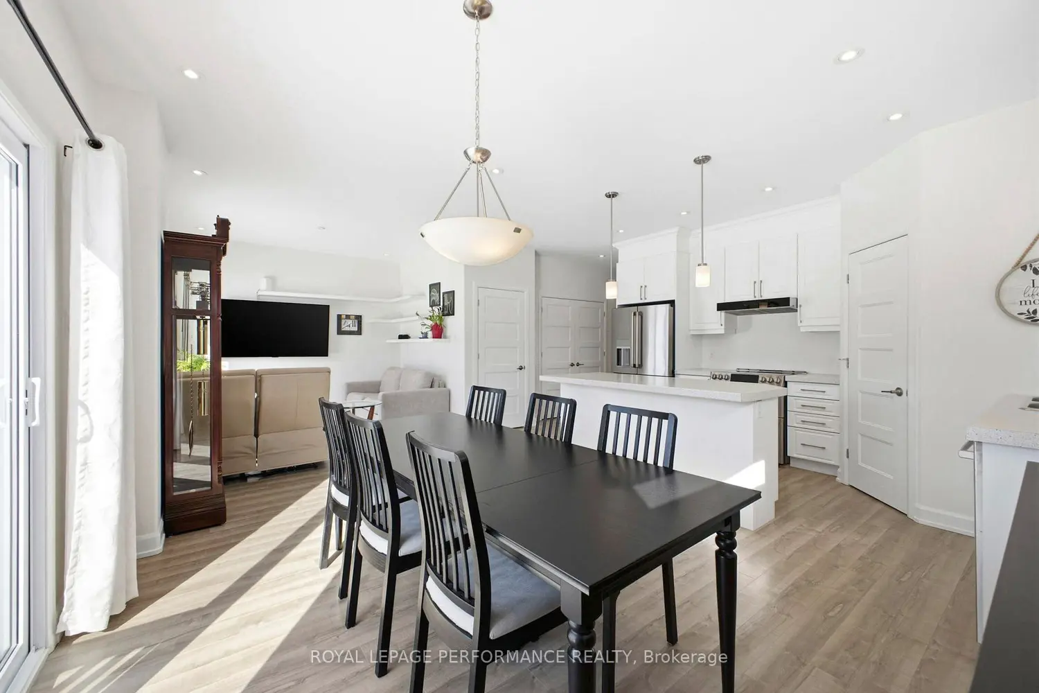 Additional image 8 of 934 Chablis Crescent