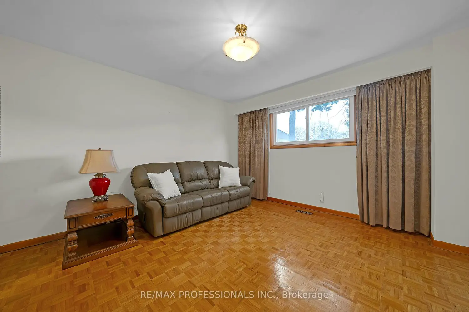 Additional image 15 of 1877 Silverberry Crescent