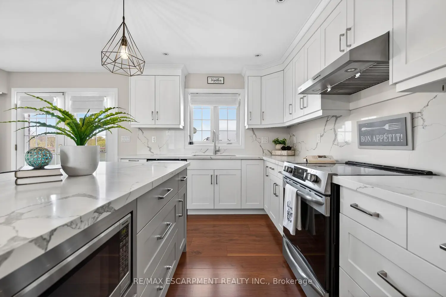 1140 River Road photo 4