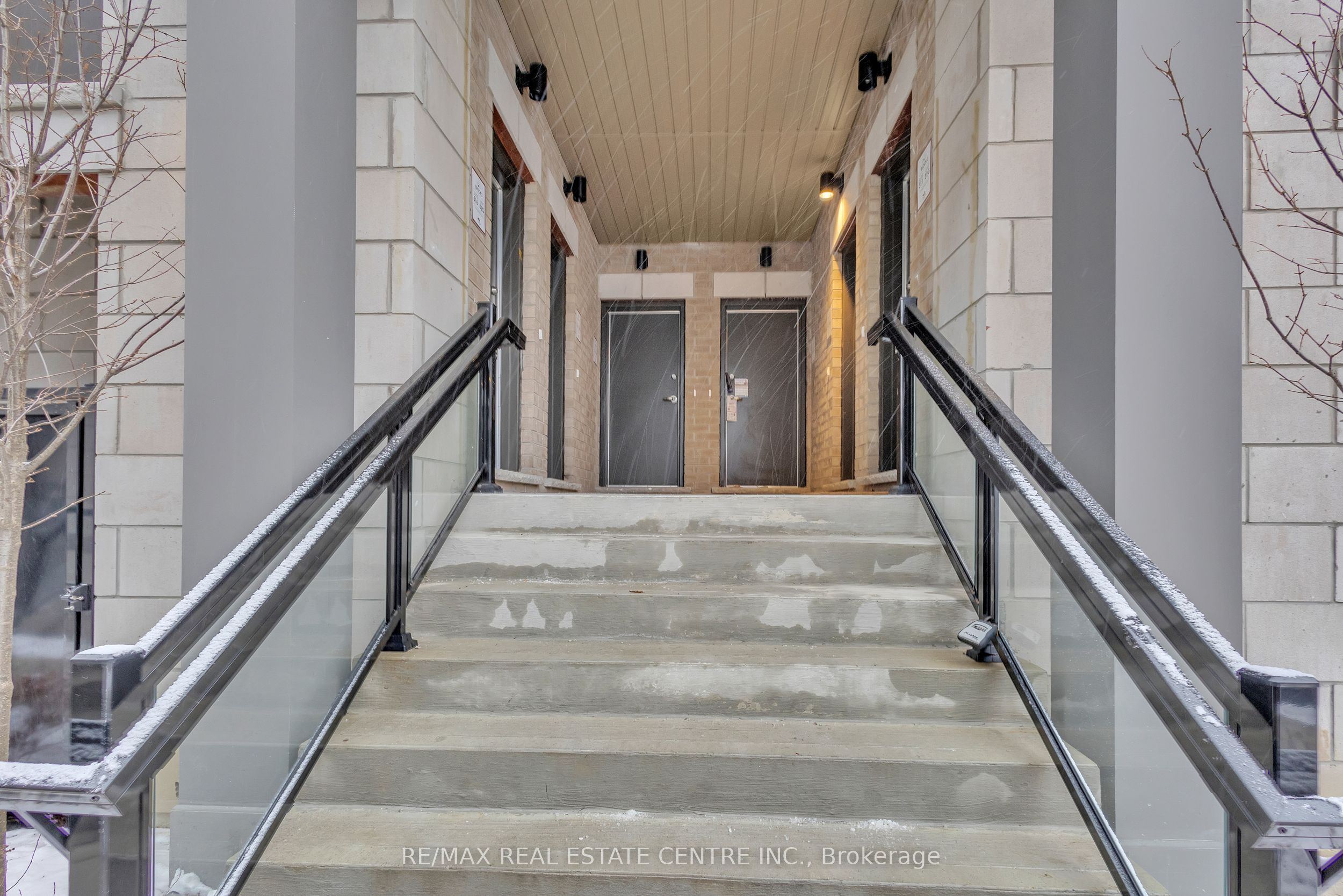Additional image 2 of G-32 (312)-10 Halliford Place, Brampton, ON, L6P 0N5
