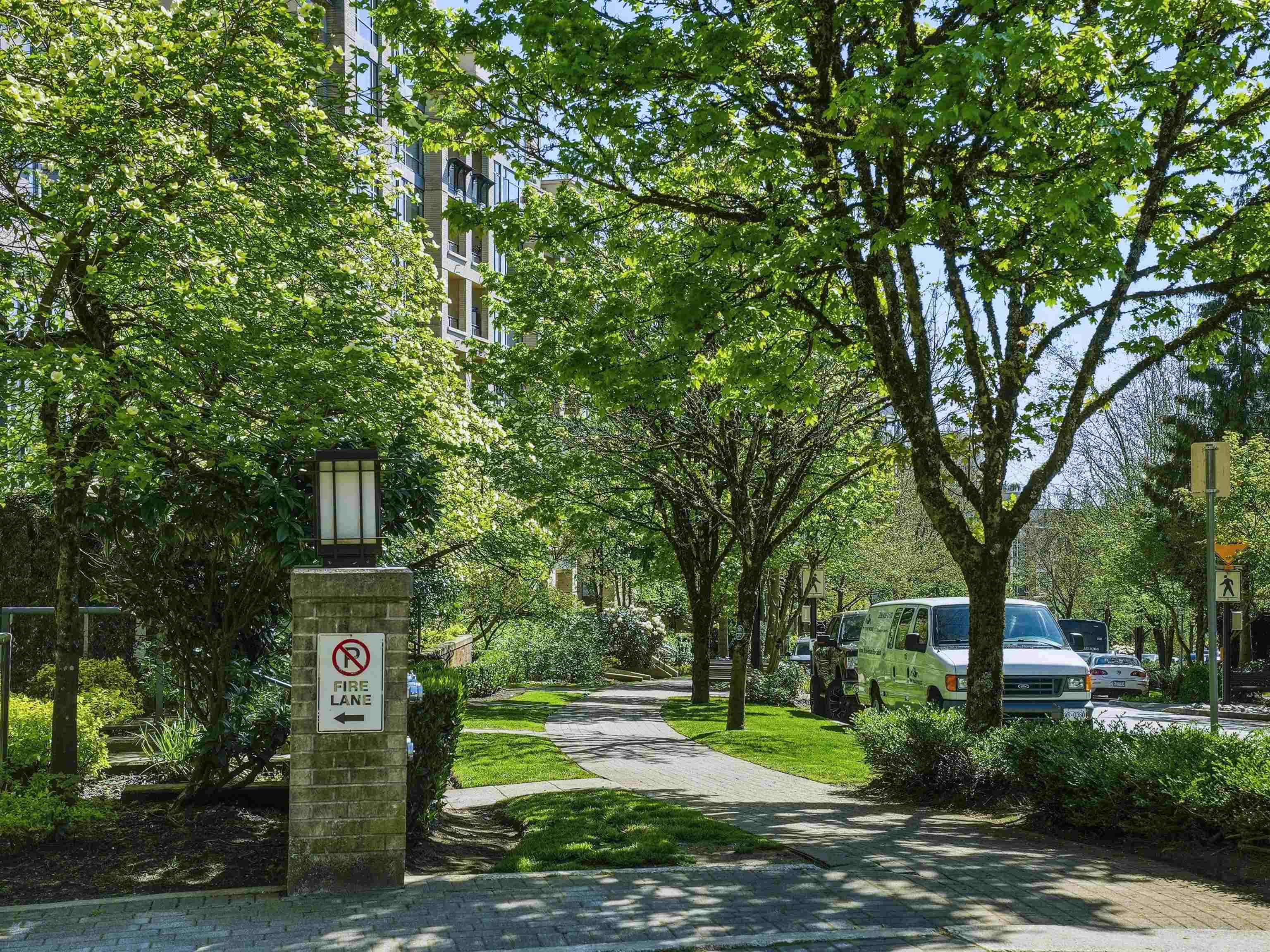 Additional image 2 of 402-9298 University Crescent, Burnaby, BC, V5A 4X8