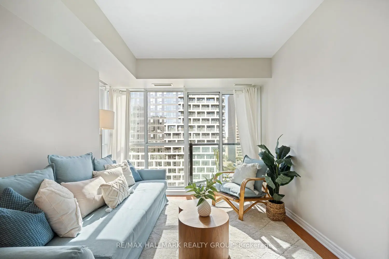 Additional image 3 of 445 Laurier Avenue 2103