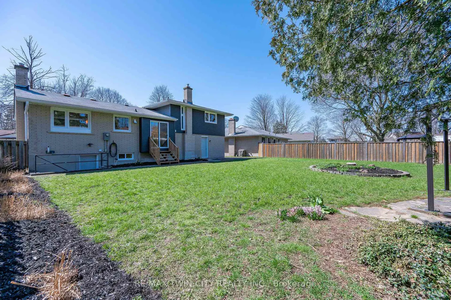 Additional image 16 of 34 Bradley Drive
