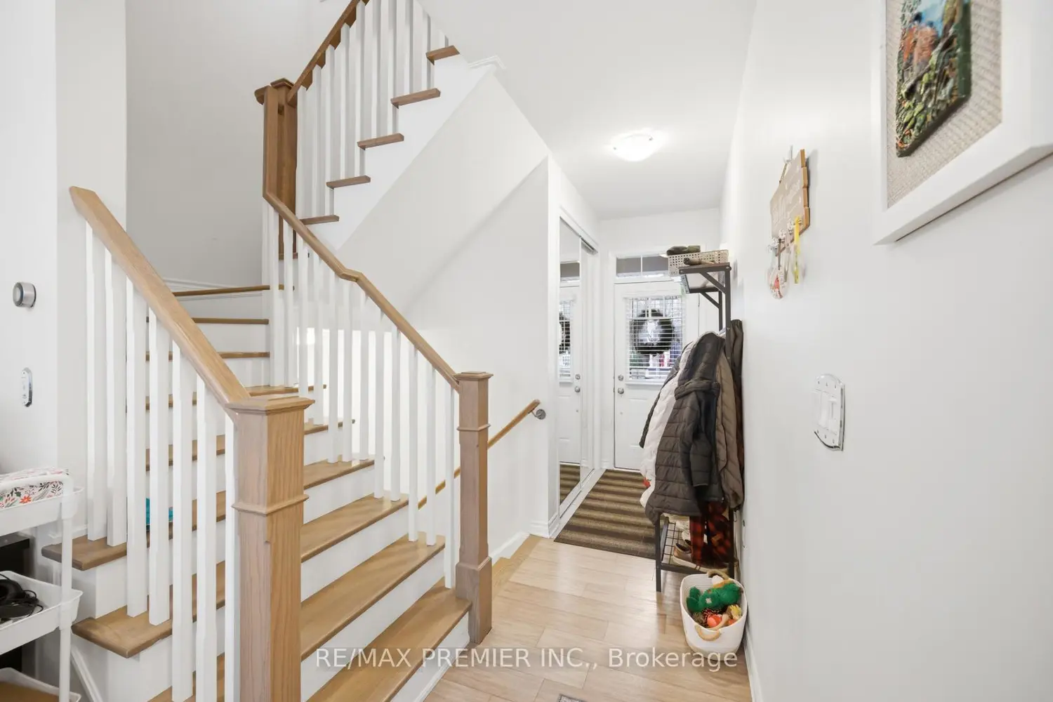 931 Penson Crescent photo 4