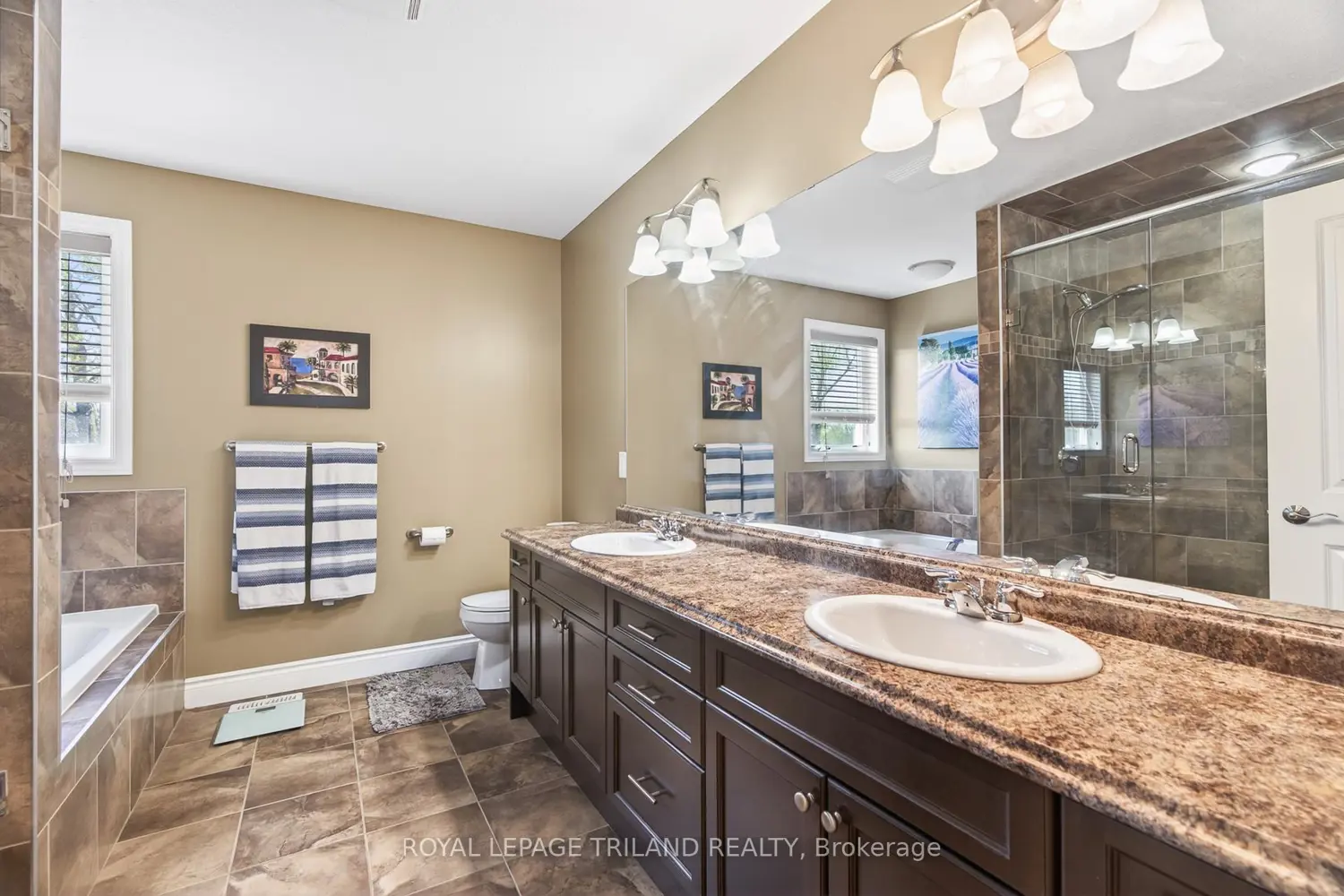 Additional image 11 of 40 Fieldstone Crescent