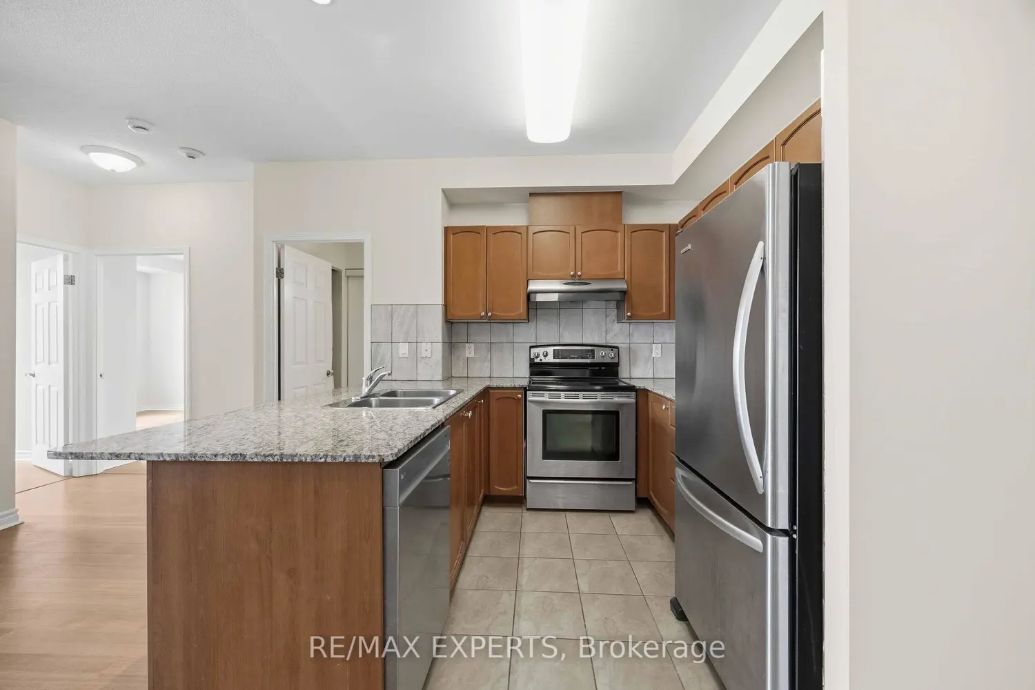 Additional image 5 of 15450 Yonge Street 207
