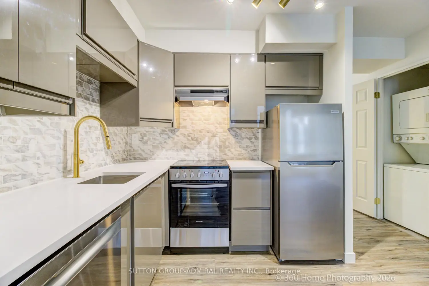 Additional image 16 of 43 Eglinton Avenue 501