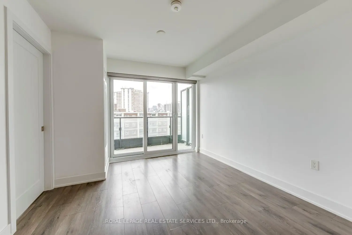 Additional image 8 of 585 Bloor Street 1320