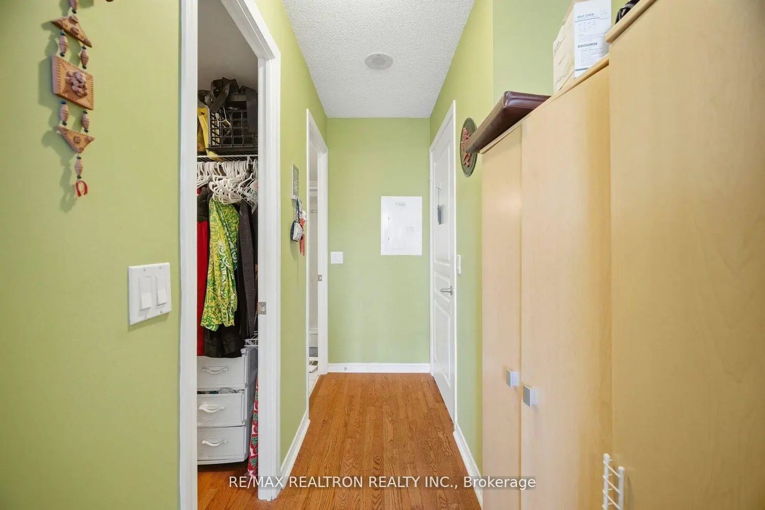 Additional image 6 of 330 Red Maple Road 411