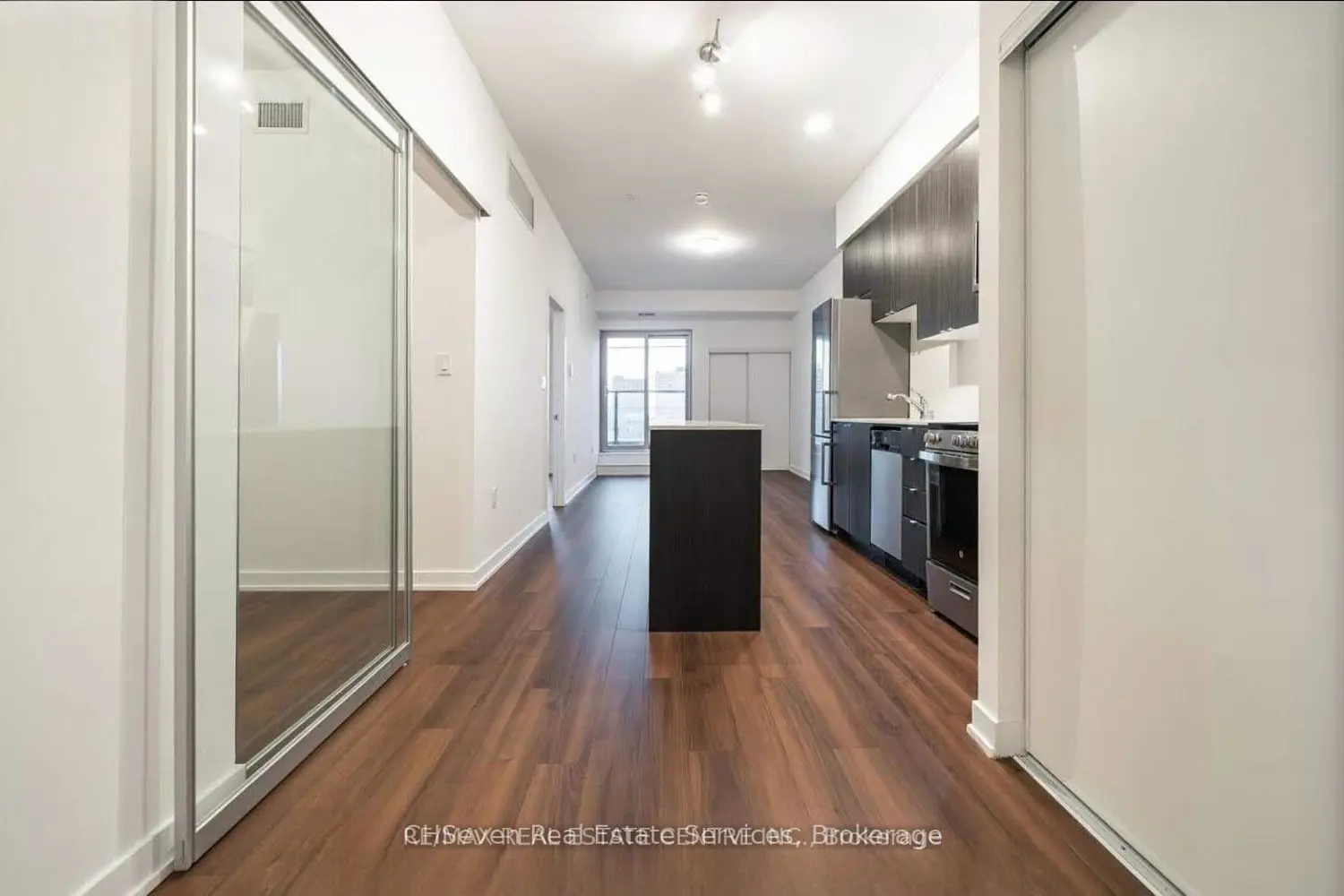 Additional image 4 of 2433 Dufferin Street 311