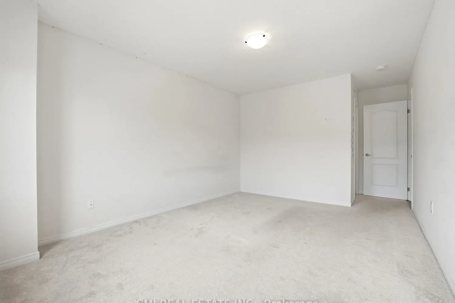 Additional image 13 of 59 July Avenue