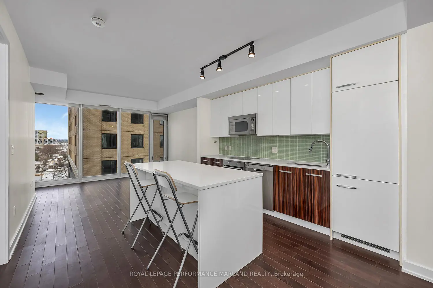 111 Champagne Avenue 606 photo 5