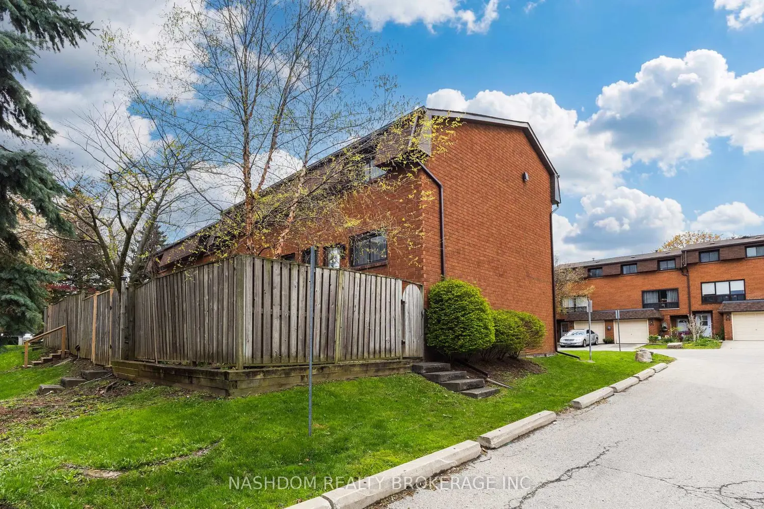 Additional image 19 of 444 Stone Church Road L4