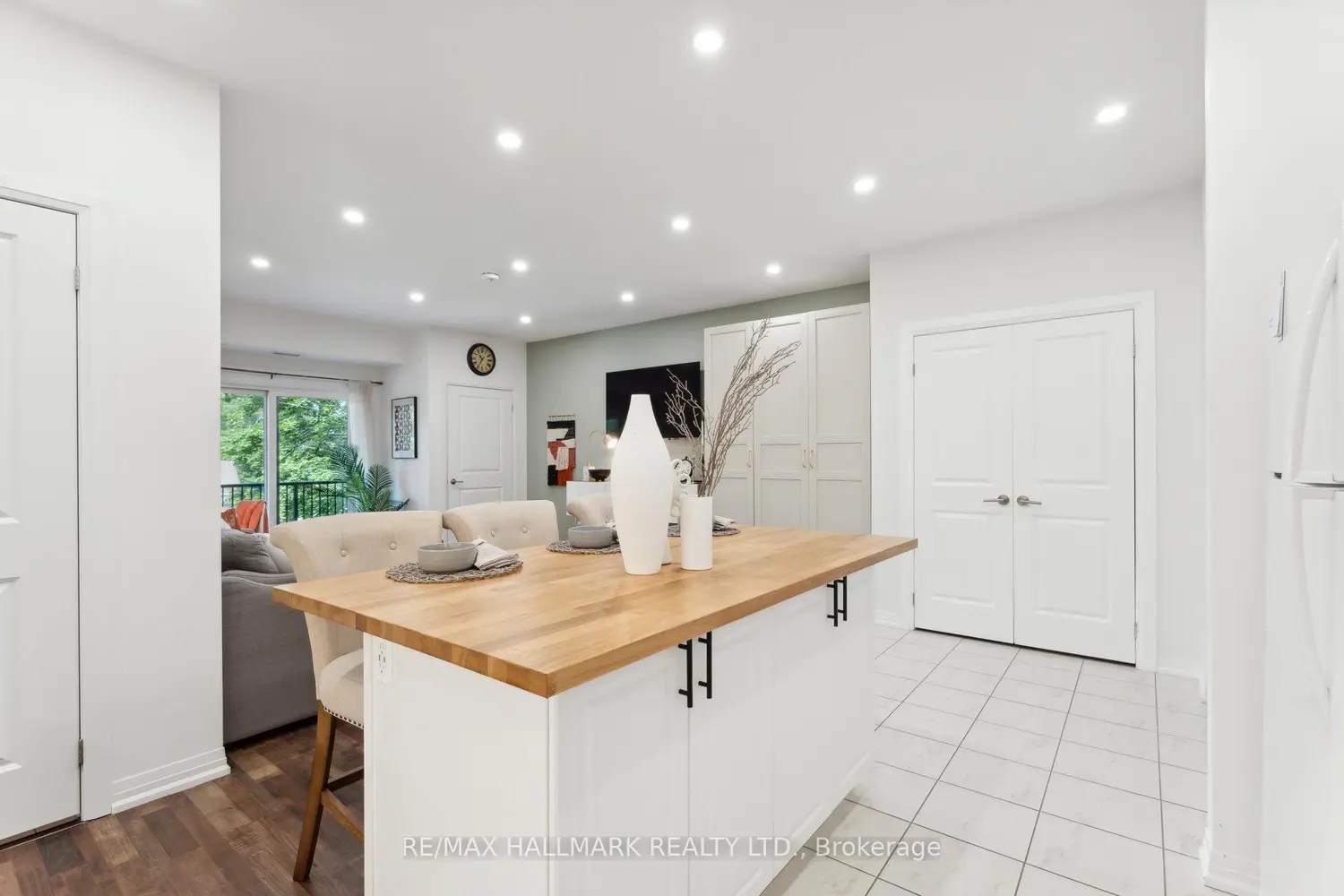 Additional image 9 of 157 Wellington Street 304